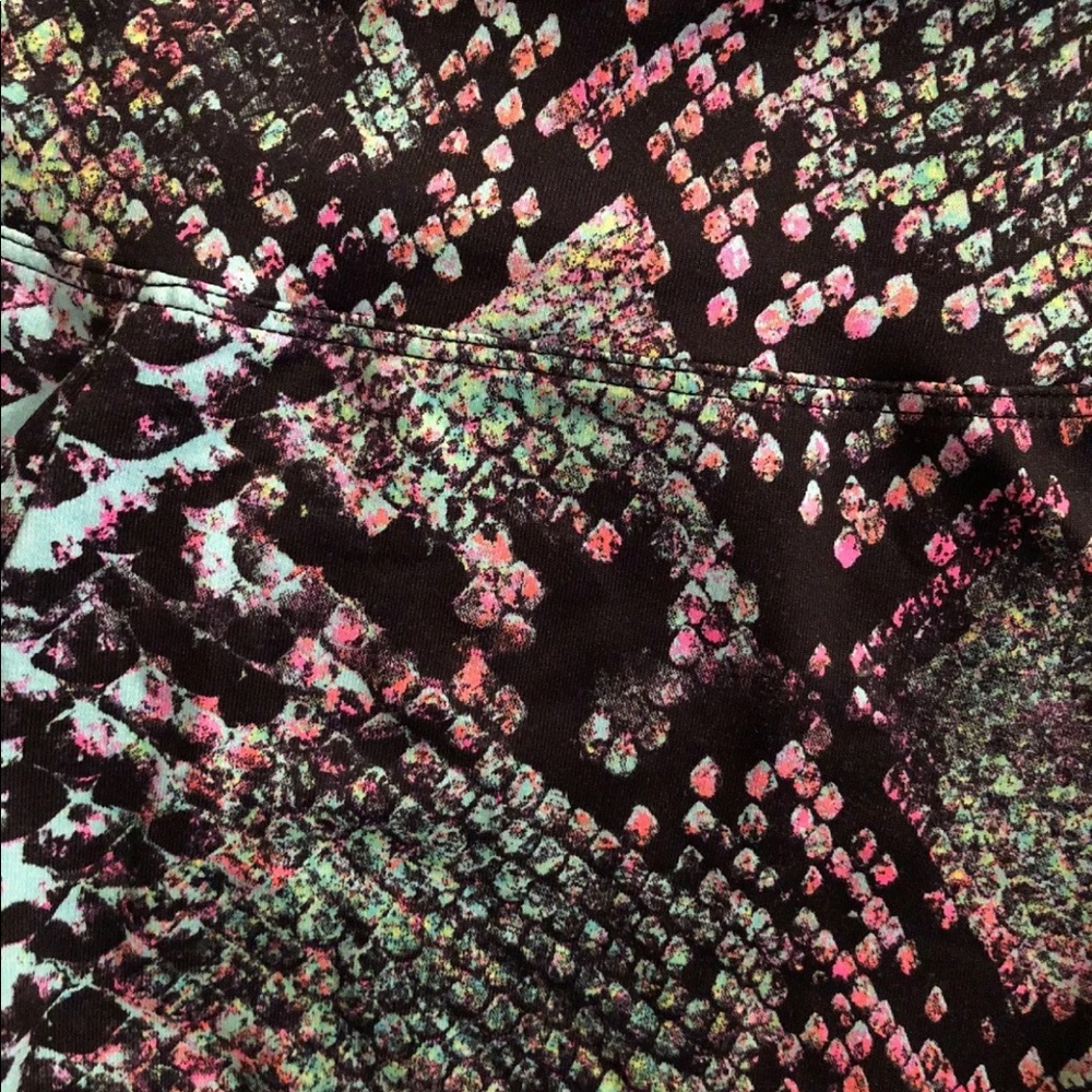 Brazil Wear snakeskin multicolor crop workout pant